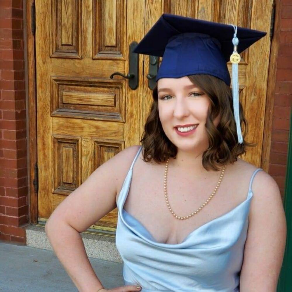 Meet your Posher, Emily
